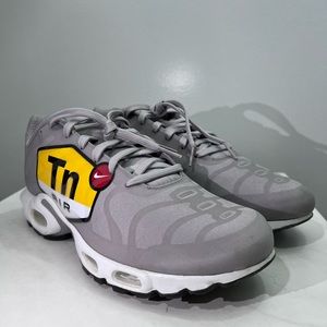 🔥🔥NIKE AIR MAX PLUS BIG LOGO WOLF🔥🔥